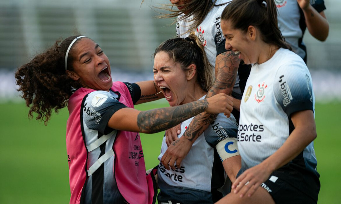 Corinthians derrota Boca e chega à final da Libertadores Feminina