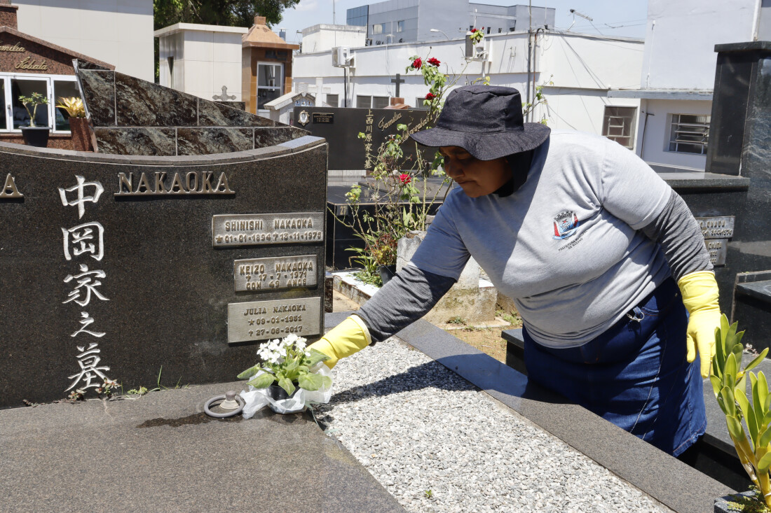 Cadastro para vendas no entorno dos cemitérios municipais termina dia 25