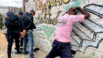 GCM de Itaquá detém um suspeito por tráfico e apreende 600 unidades de drogas