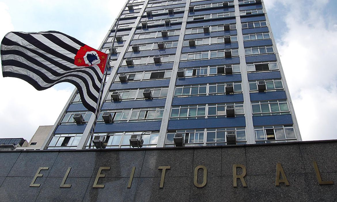 Eleitor surdo ou com deficiência auditiva terá Central de Libras em SP