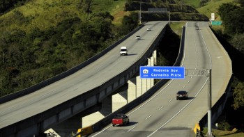 Ayrton Senna/Carvalho Pinto, incluindo Guararema, recebe obras de manutenção 