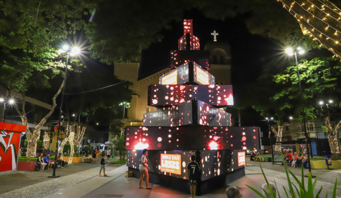 Prefeito Caio Cunha anuncia cancelamento da decoração de Natal na cidade 