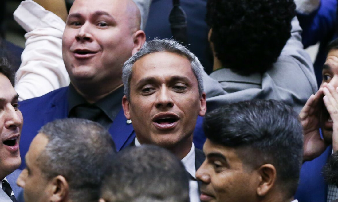 STF forma maioria para tornar réu deputado Gustavo Gayer