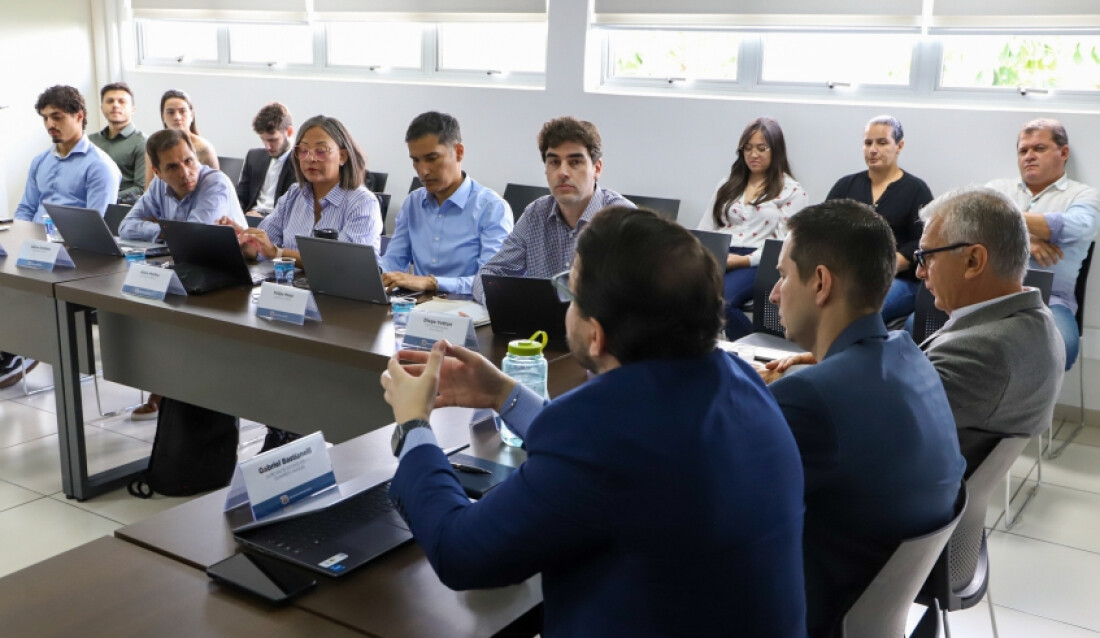 Prefeitura se reúne com a Missão CAF para acompanhar as obras do Viva Mogi