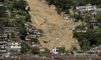 Ossada humana achada em Petrópolis pode ser de vítima de chuva de 2022