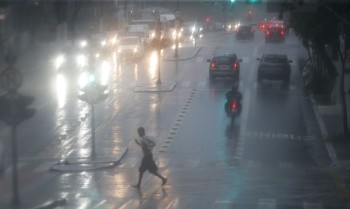 Após chuvas, São Paulo registra enchentes e voos cancelados