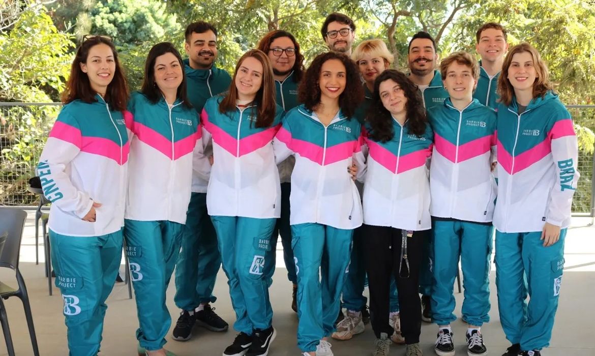 Equipe do Brasil ganha prêmio por filtro detector de microplástico