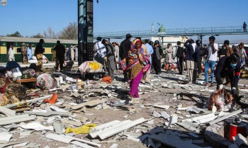 Pelo menos 24 morrem após explosão em estação de trem no Paquistão