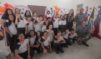 Escola municipal é a primeira a participar do programa Bombeiro na Escola em Mogi das Cruzes