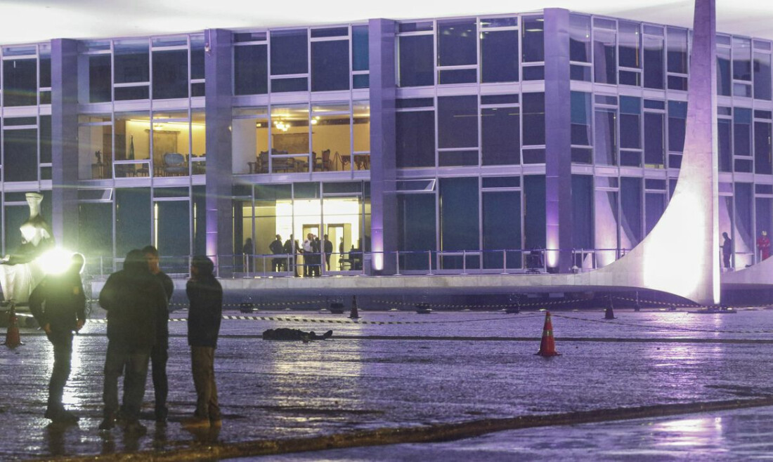 STF: Barroso conversa com Lula e diretor da PF após explosões