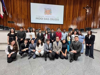 Câmara de Mogi realiza sessão do Parlamento Estudantil com alunos do Ensino Médio