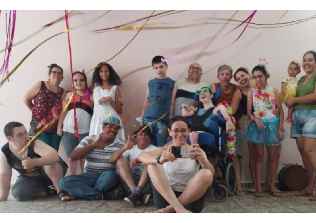 Projeto Arte na Garagem transforma vidas de pessoas com deficiência em Salesópolis