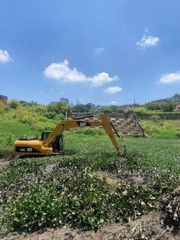 Prefeitura de Poá inicia limpeza do Piscinão 