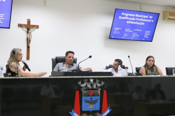 Balanço destaca convocação de mais de 2 mil servidores nos últimos três anos