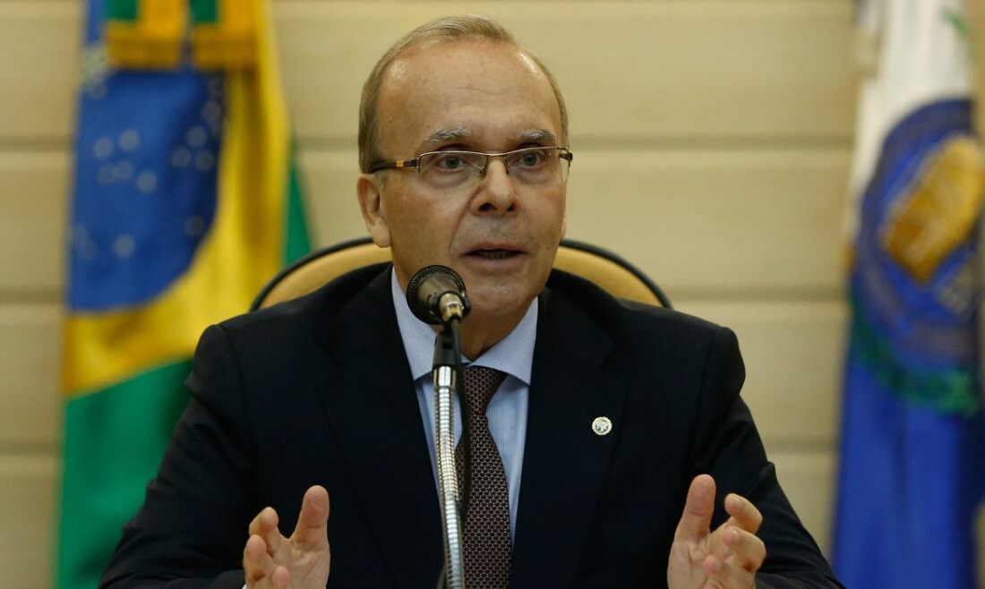 Justiça suspende greve e professores do Rio fazem assembleia