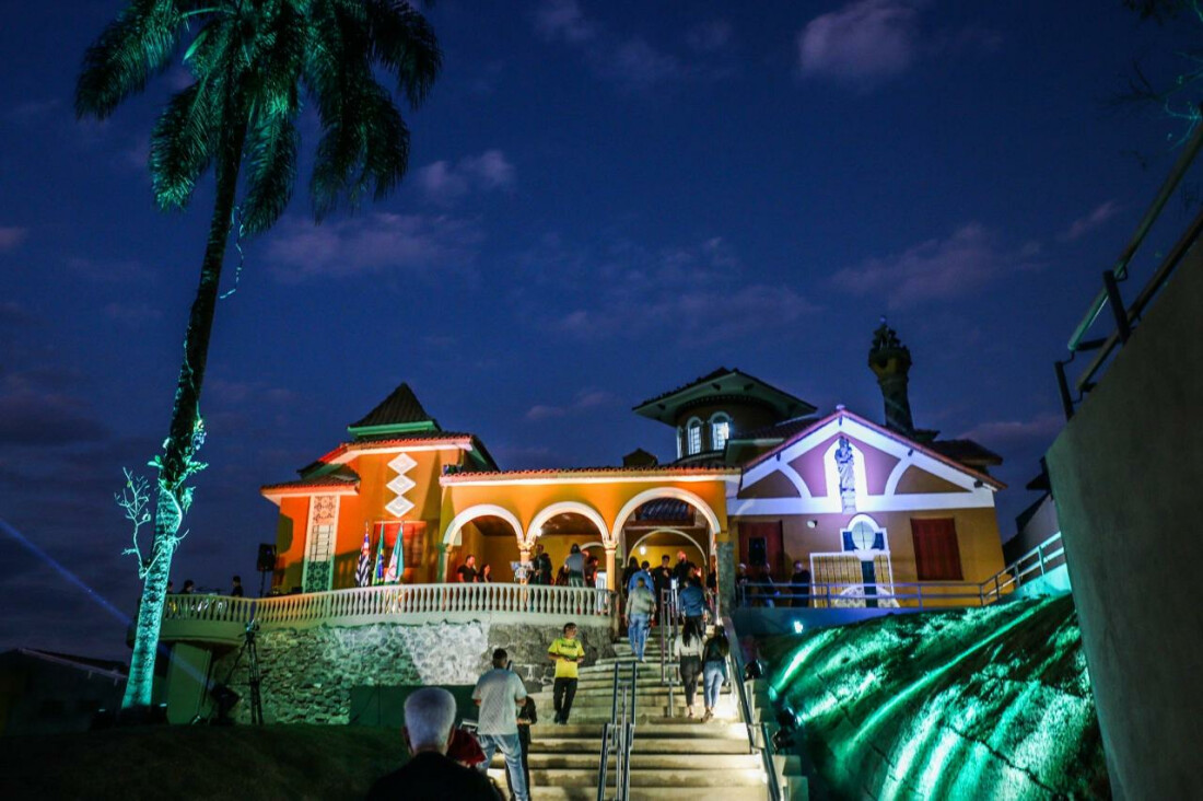 Natal em Ferraz terá Castelo do Papai Noel para visitação