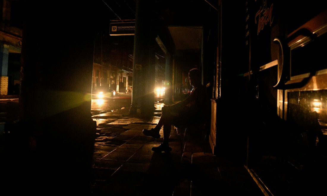 Rede elétrica de Cuba entra em colapso e milhões ficam sem luz no país