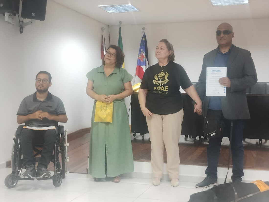APAE de Mogi das Cruzes recebe certificado de honra ao mérito em evento do CMAPD