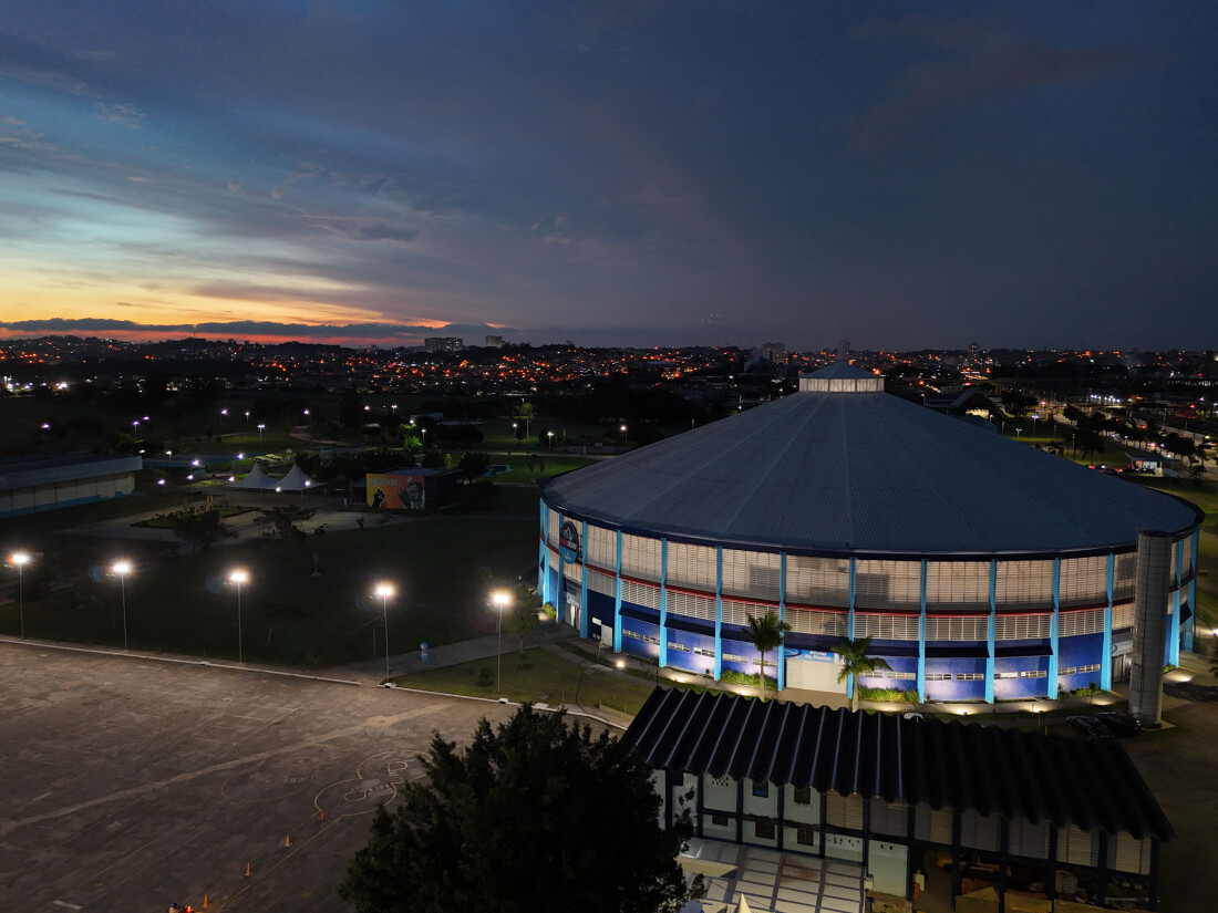 Parque Max Feffer recebe 'Parada Natalina' neste domingo