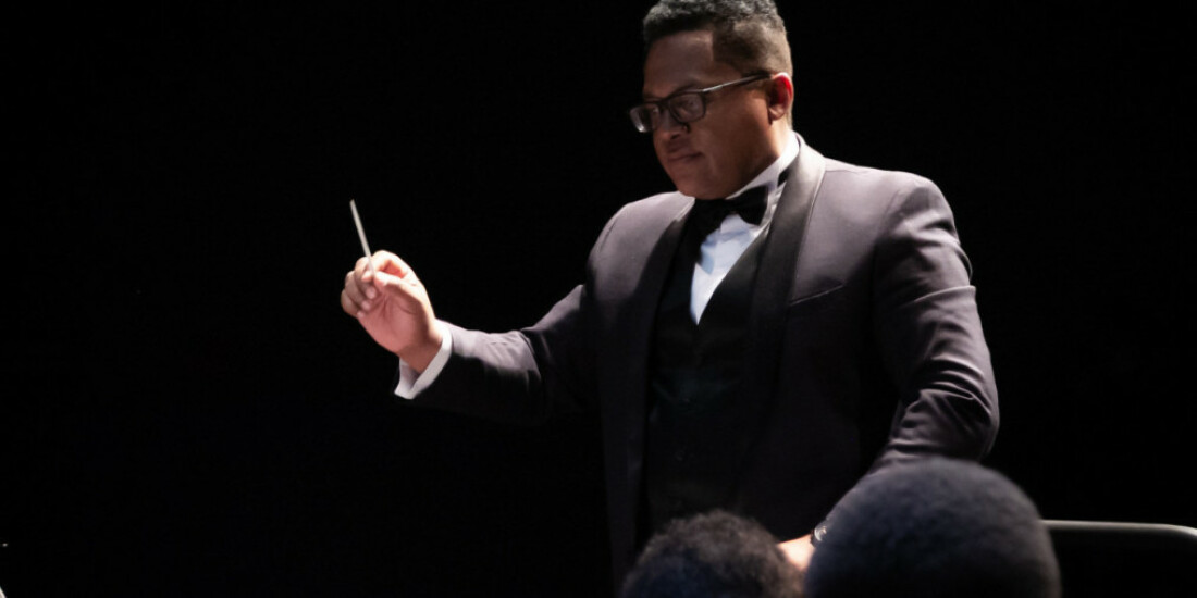 Maestro comemora 20 anos da Associação Sinfônica de Mogi
