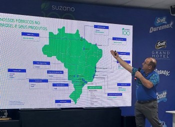 Jornalistas visitam a unidade da Suzano em Mogi das Cruzes 