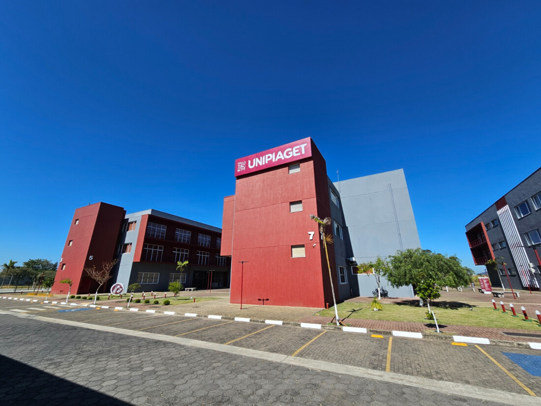 Unipiaget recebe moção de aplausos na Câmara de Suzano