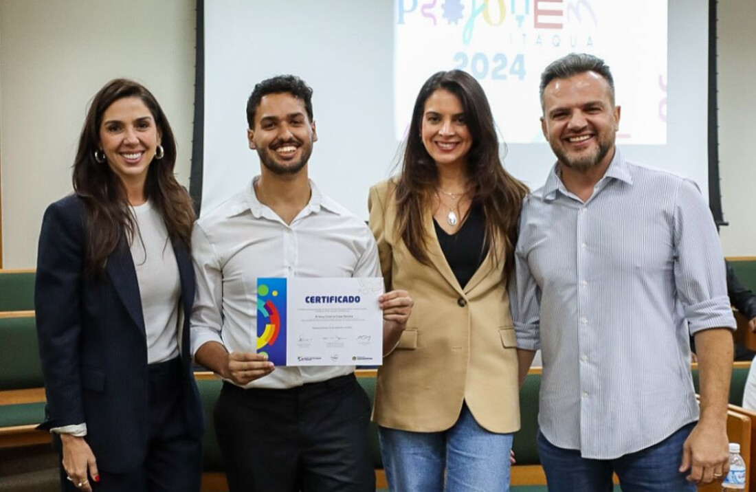 ProJovem Itaquá realiza 1ª formatura com entrega de 587 certificados