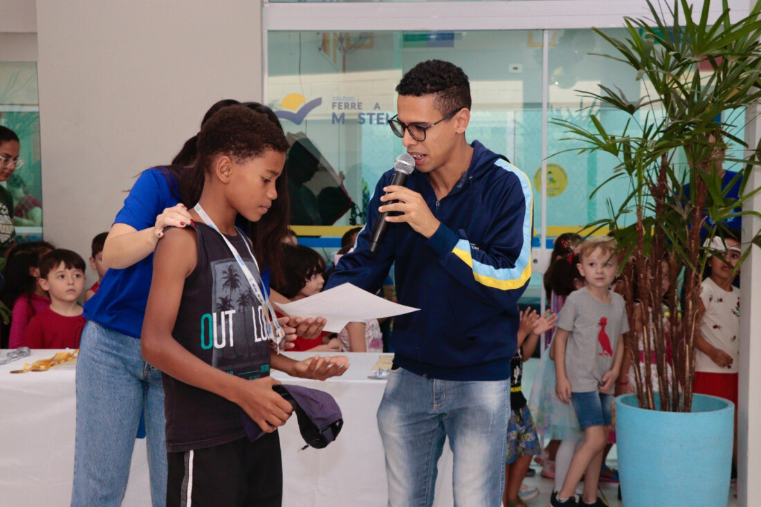 Jovens de Suzano conquistam medalhas em competições nacionais de Astronomia e Física