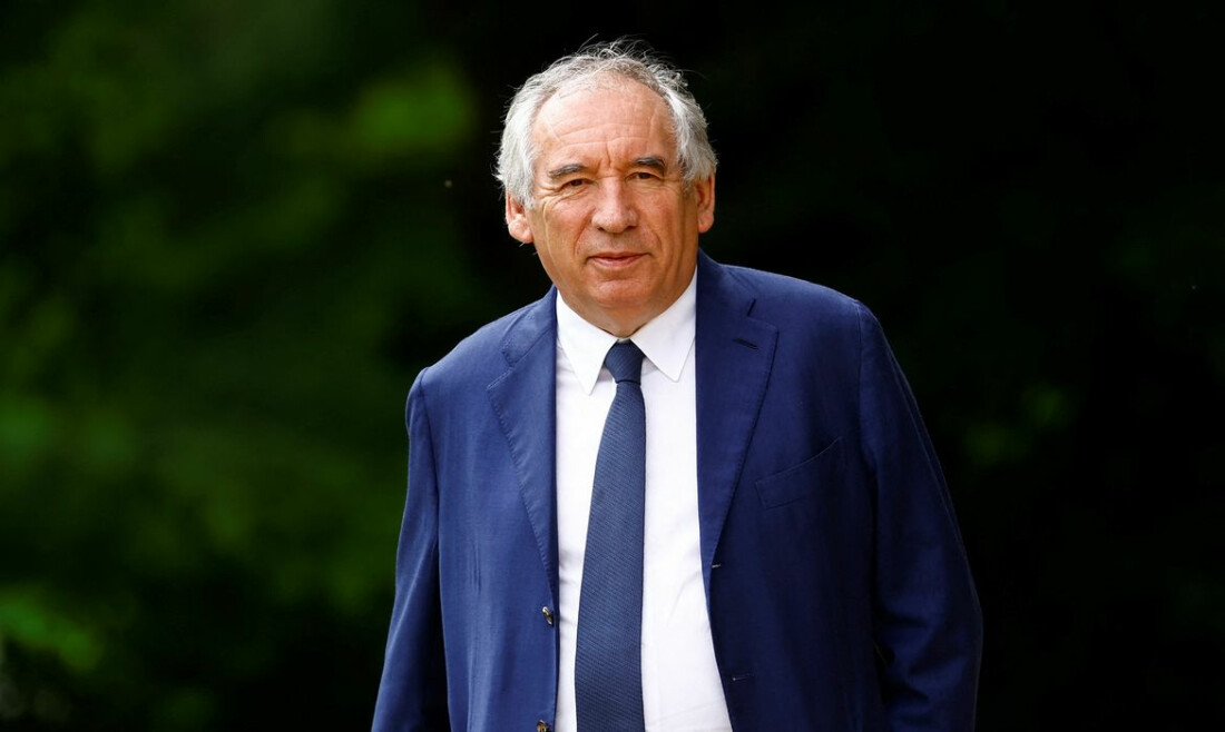François Bayrou é nomeado primeiro-ministro na França