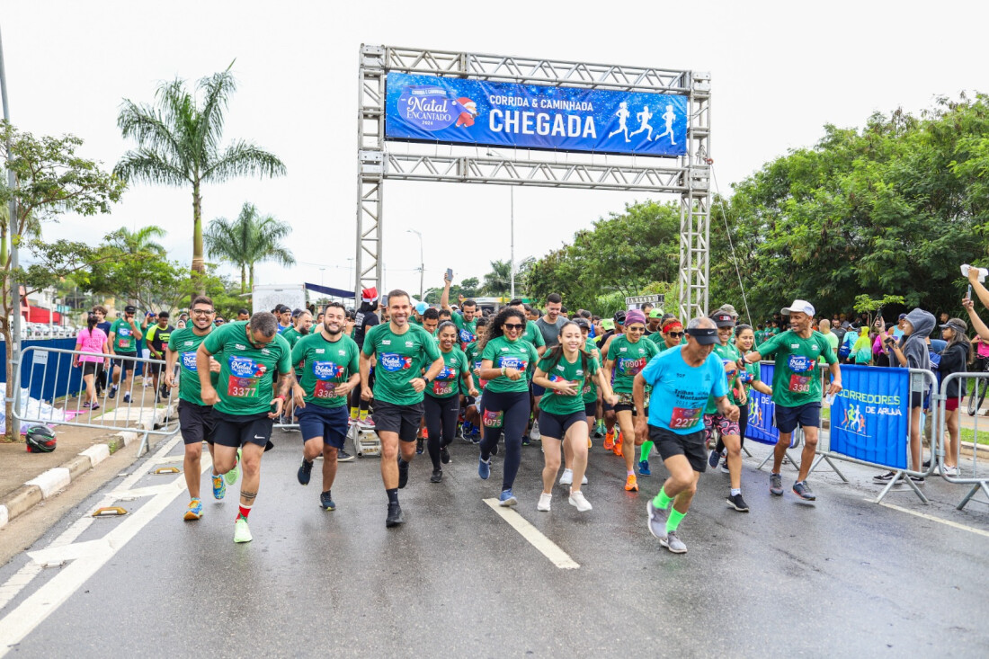 Corrida e Caminhada do Natal Encantado 2024 de Arujá conta com mais de 1,2 mil pessoas