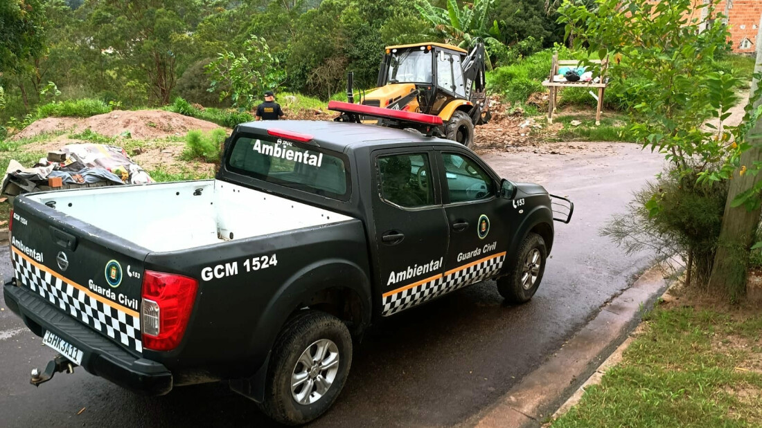 GCM de Ferraz detém indivíduos por crime ambiental