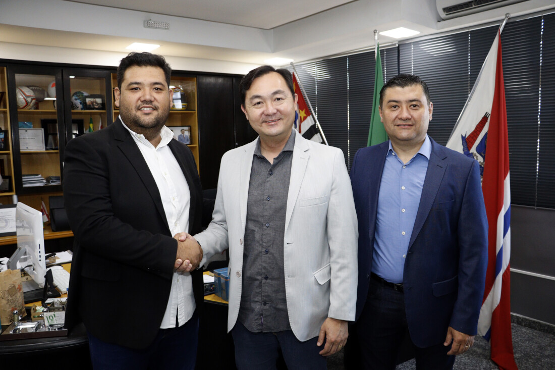 Prefeito eleito de Suzano anuncia mais três secretários 