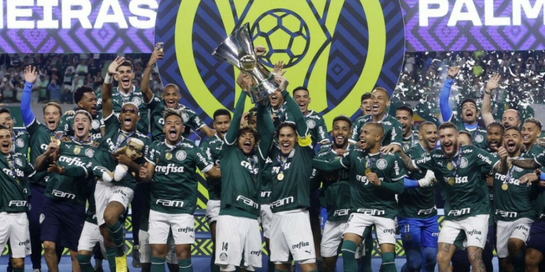 Palmeiras vence América-MG e recebe troféu de campeão Brasileiro