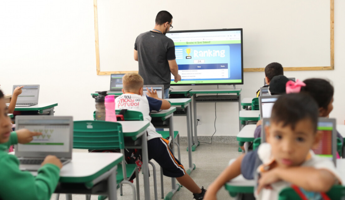 Mogi encerra 2024 com 100% das escolas municipais conectadas à internet