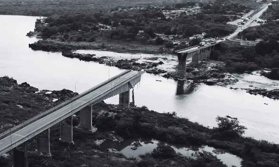Governo destina R$ 100 milhões para reconstrução de ponte que desabou