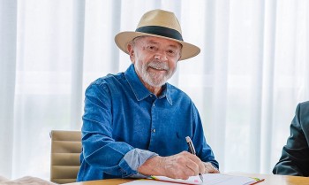 Discurso de Natal: Lula diz que economia é forte e vai cuidar do povo