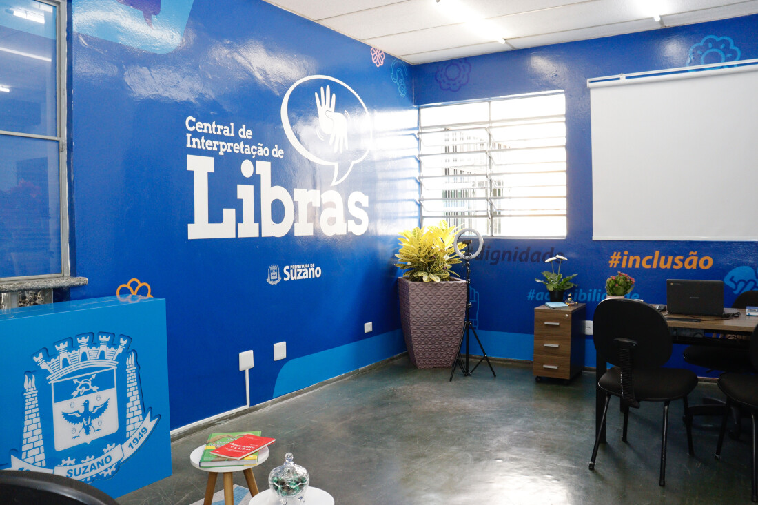 Central de Interpretação de Libras ultrapassa a marca de 400 atendimentos 