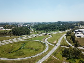 Estradas da região devem receber cerca de 1,6 milhões de veículos no Ano Novo