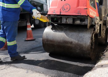 Transporte alcança 2.244 ruas com a operação 'Tapa-Buraco' em cinco anos