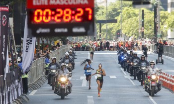 São Silvestre: atletas elogiam público e apontam calor como obstáculo