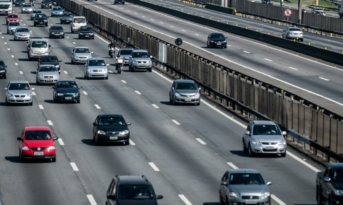 Lula assina decreto que determina fim do DPVAT em 2025