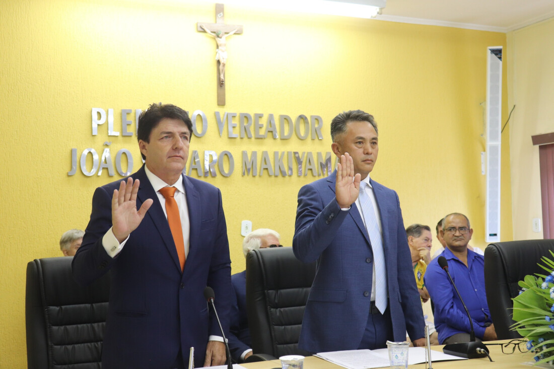 Prefeito Inho assume seu quarto mandato em Biritiba Mirim 