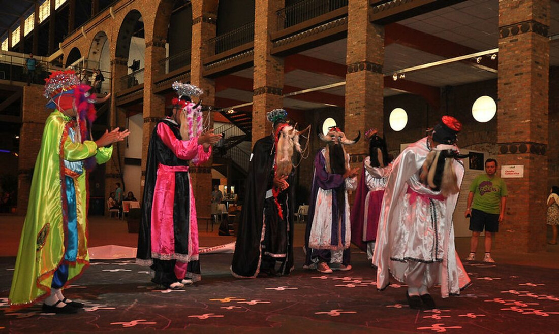 Hoje é Dia: Dia de Reis, Charlie Hebdo e Elvis Presley são destaques