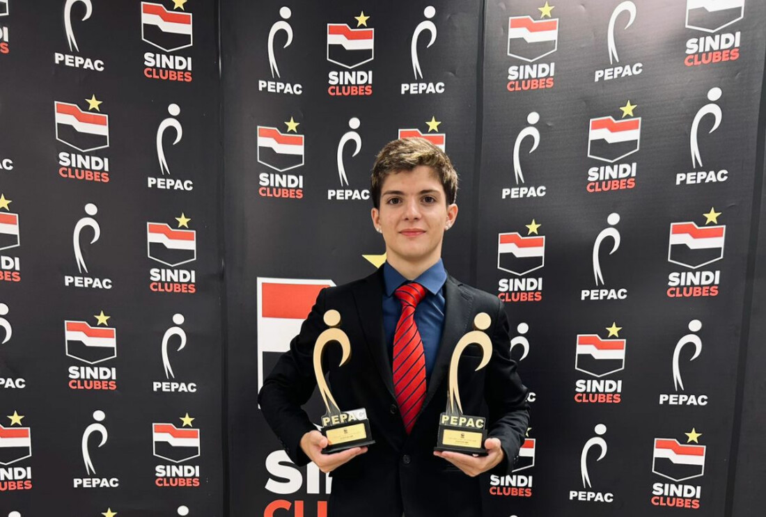 Atleta do Clube de Campo de Mogi é eleito melhor jogador do ano de futsal 