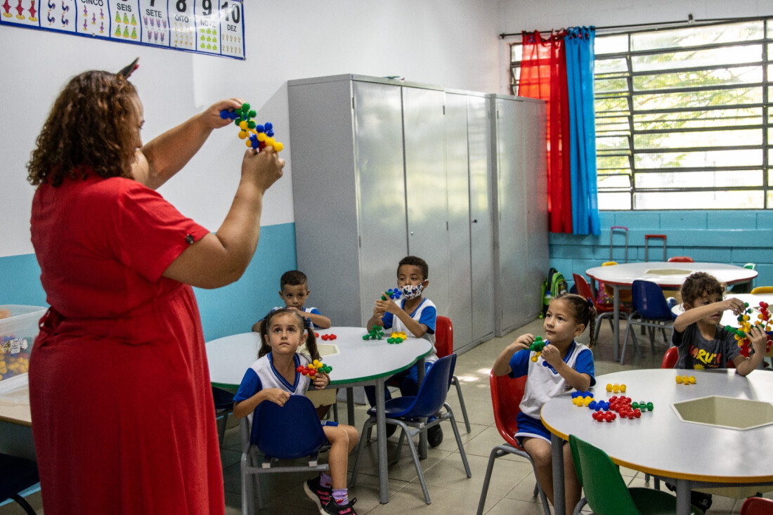 Itaquá abre concurso público com 206 vagas para professores