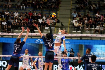 Suzano protagoniza virada heroica e vence Joinville Vôlei pela Superliga