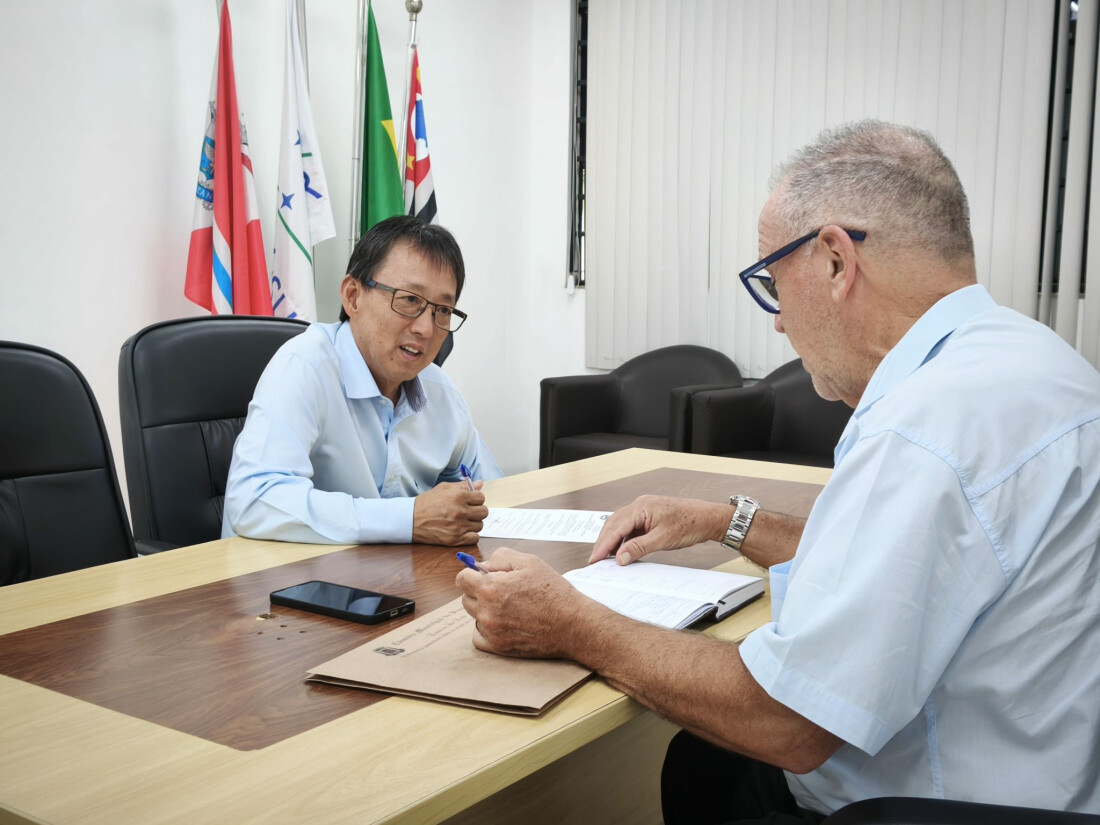 Artur Takayama realiza reunião para planejamento estratégico da Câmara de Suzano