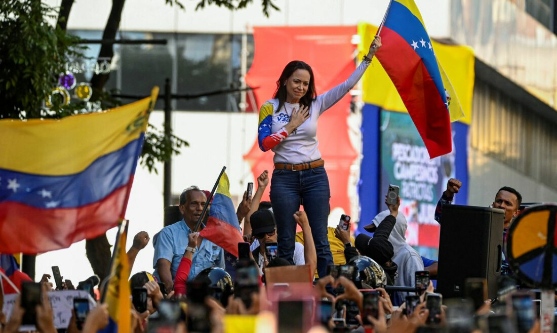 Notícia da prisão de Corina, logo desmentida, tensiona posse de Maduro
