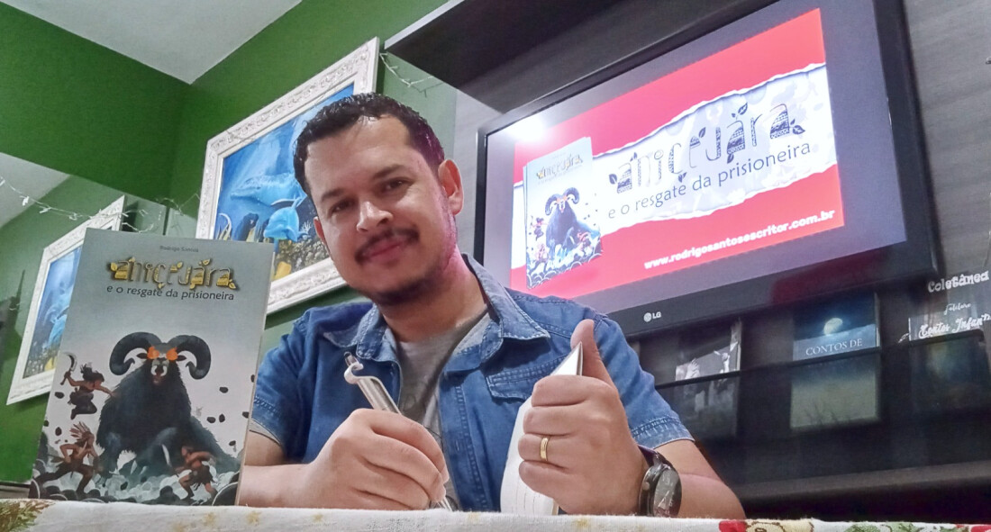 Servidor da Educação municipal lança trilogia inspirada no folclore brasileiro