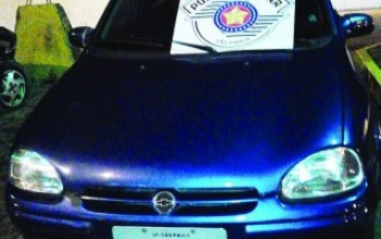 PM prende suspeito com carro roubado: